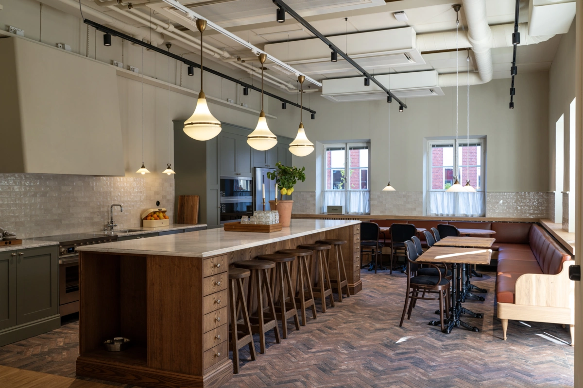 PARASOL Zenith with design kit and coanda frame