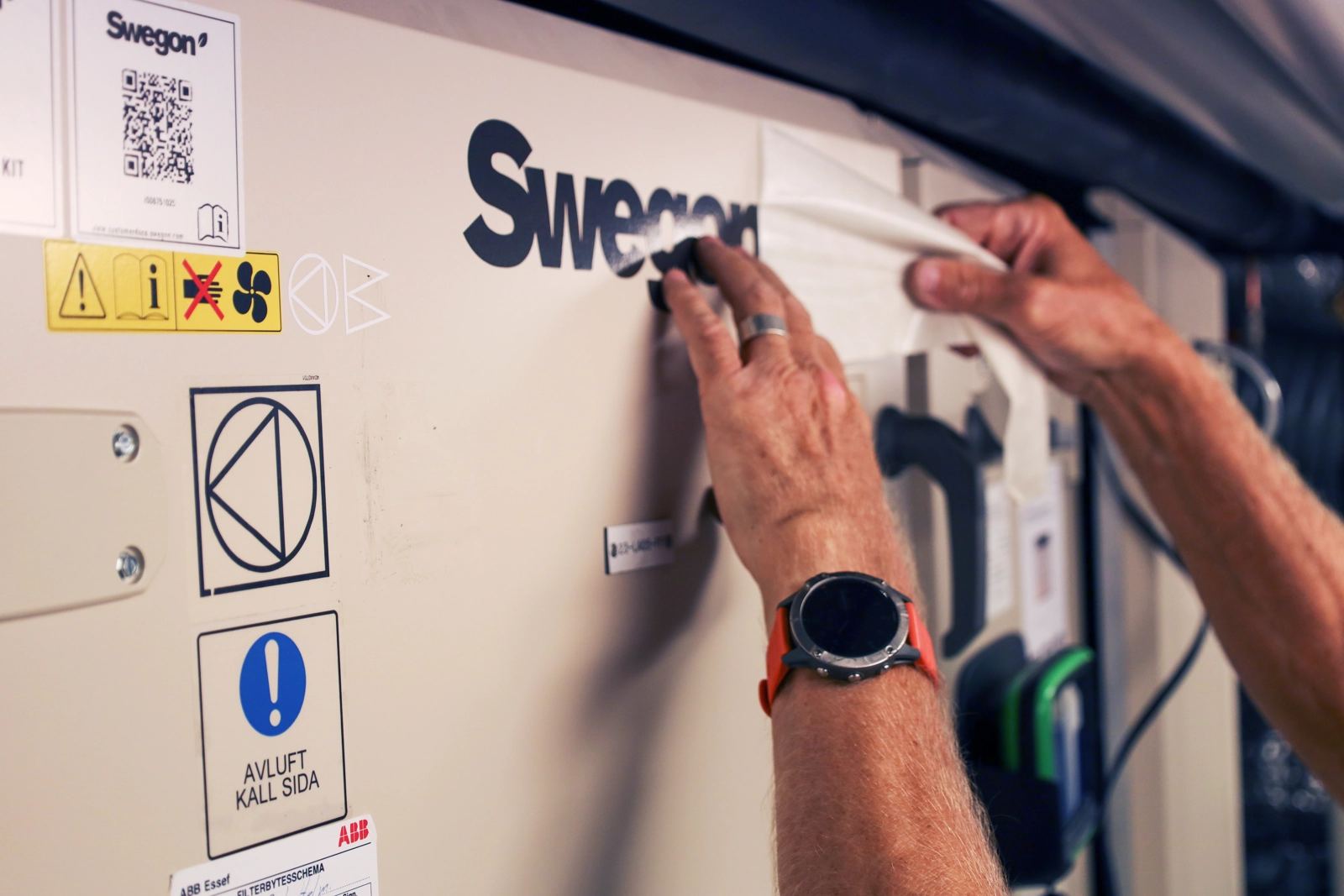 GOLD Refurb kit_Product in context5